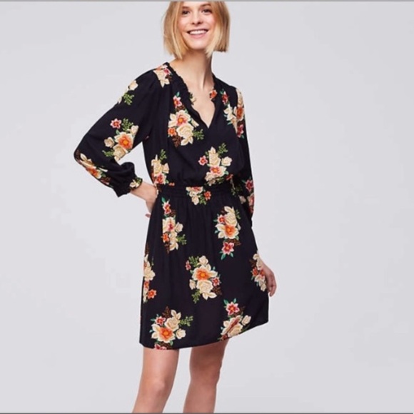 Loft Bouquet Smocked Dress Floral Black Size Large Ruffle V Neck Pullover - Picture 1 of 12